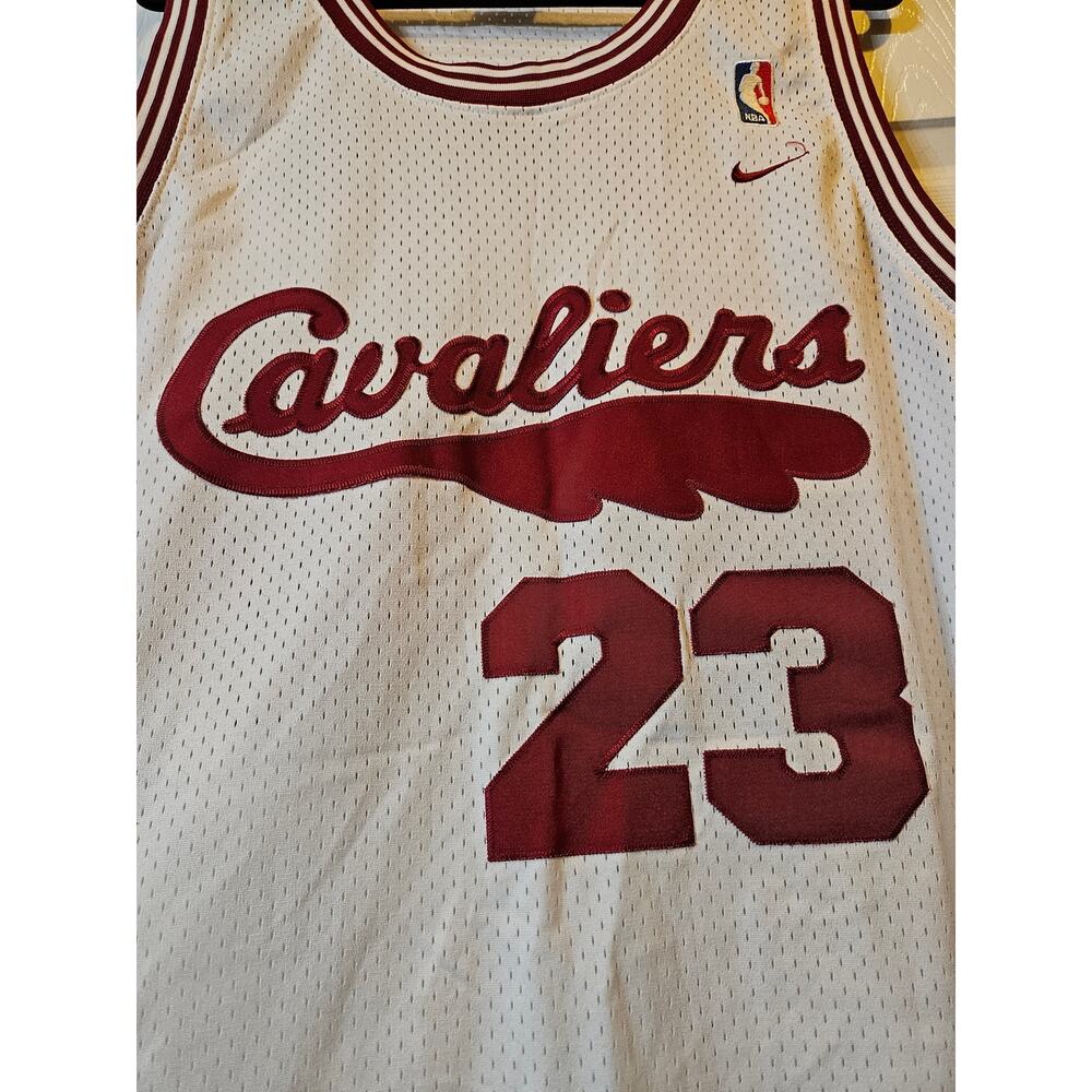 Nike Cleveland Cavaliers LeBron James #23 Jersey 3XL +2 Length Stitched - Picture 4 of 9